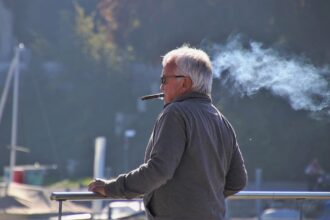 Czy obowiązuje okres wypowiedzenia przy przejściu na emeryturę?